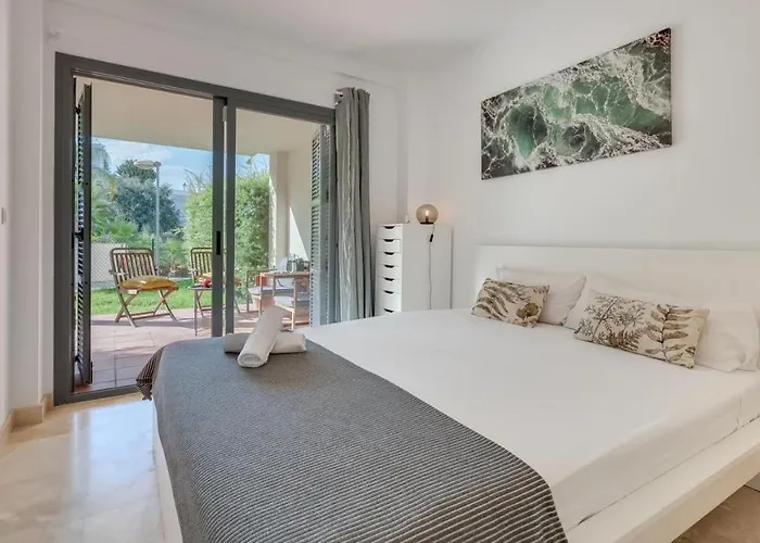 Charming Lover's Place *